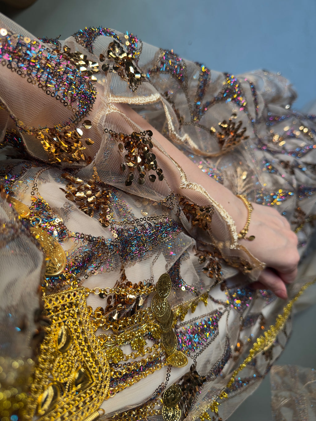 Zêrîn, Champagne & Gold Kurdish Gown
